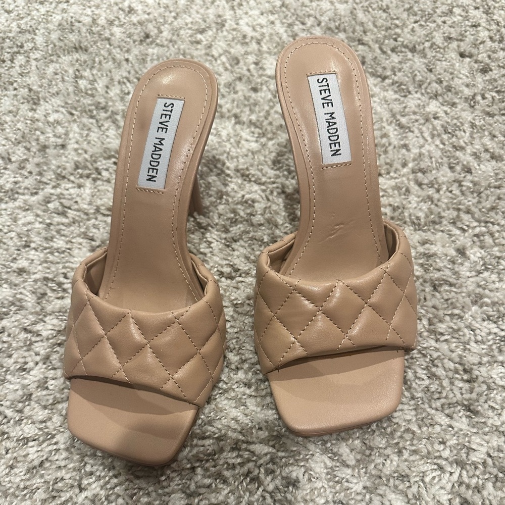 Steve Madden Tan Quilted Mules
